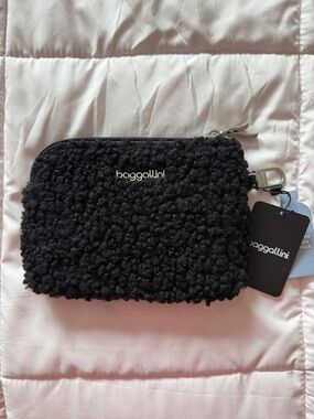 Baggalini On the GO Daily RFID Pouch Black Plush